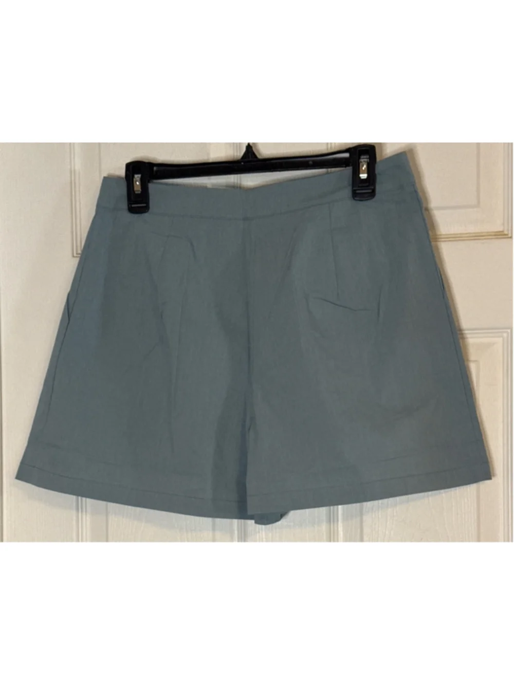 Easel Blue Pleated Shorts M - Picture 2 of 3